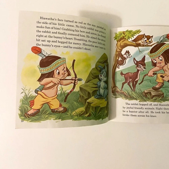 Vintage 1968 Disney Little  Hiawatha 7 Inch Record and Book - Picture 9 of 14
